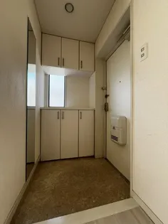 モアガーデン【204号室】の玄関