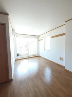 ニューガーデンハイムC【2階】の居間