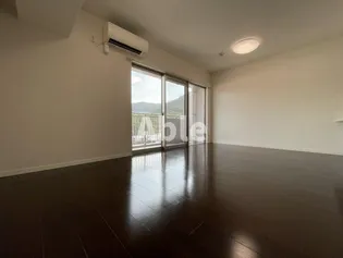 リヴェール【801号室】の居間