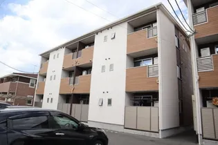 パインツリー B棟【1階】の外観