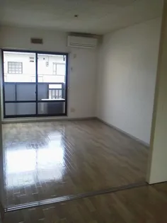 マノワール永峯【A202号室号室】の居間