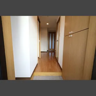 モンテソレイユ冨田 【3階】の玄関