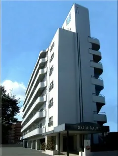 グレーシル鷹取【2階】の外観