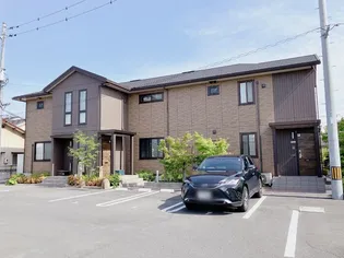 サフィール C棟【1階】の外観