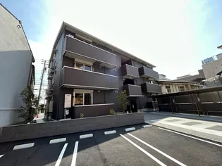 ジェネラス【3階】の外観