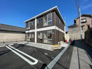 ララ スクエアの画像