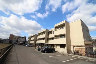 ラピス中庄駅前の画像