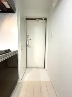 リブルゾン【205号室】の玄関