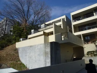ライオンズマンション虹ケ丘 E棟【1階】の外観