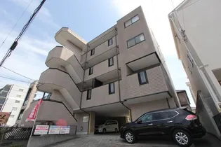 Wealth Crane【2階】の外観