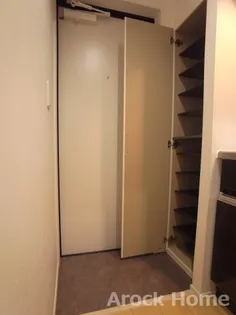 レジアス高畑【102号室】の玄関