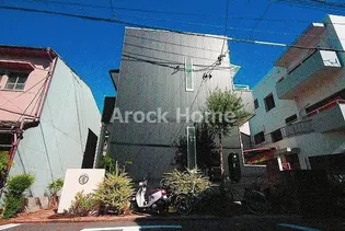 ラピネスコート【101号室】の外観