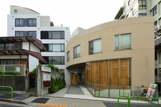 KDXレジデンス南青山【2階】の外観