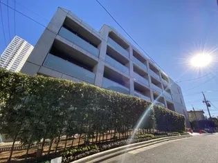 グランハイツ白金【1階】の外観