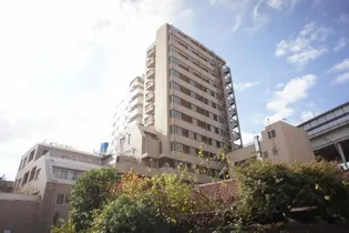 プラティーク三軒茶屋【2階】の外観