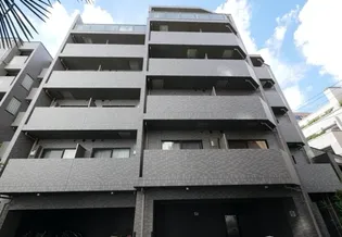 ルーブル泉岳寺前【4階】の外観