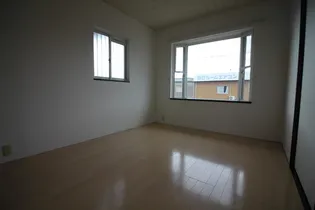 モクメハイツ【2階】の居間