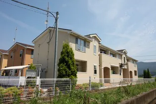 滋賀県長浜市高月町柏原【アパート】の外観