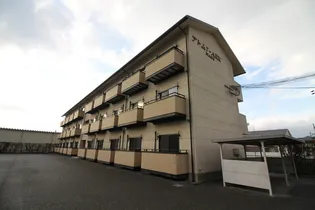 滋賀県長浜市八幡中山町【アパート】の外観