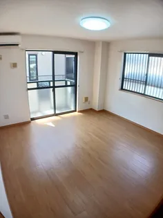 ヴィル クラージュ【1階】の居間