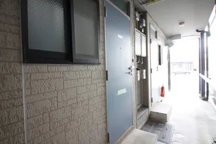 セイコーズマンション末広【2階】の玄関