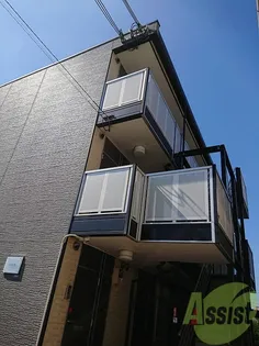 レオパレスアーク【3階】の外観