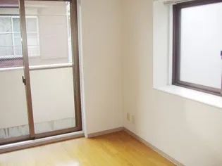 サン・アヴェニュー【2階】の内装