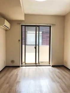 サン・アヴェニュー【2階】の居間