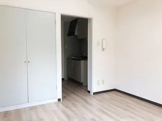 サン・アヴェニュー【2階】の内装