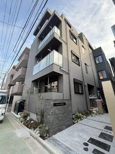 メテオレジデンス三軒茶屋【2階】の外観