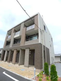 ドゥ メゾン【1階】の外観