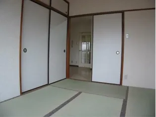 メゾンラフォーレII【3階】の寝室