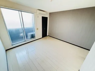 ヴィヴィアンコート朱雀【2階】の外観