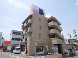 ファビラスマンション【3階】の外観