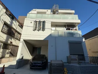 ピリナ南麻布【2階】の外観