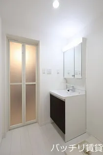 メゾンソレイユ名駅西【3階】の内装