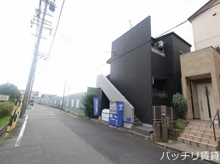 ドミトリー上高畑【1階】の外観