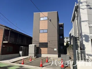 トリニティ千早【1階】の外観