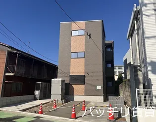 トリニティ千早【3階】の外観
