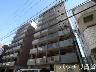 ダイナコートエスタディオサラB棟【2階】の外観