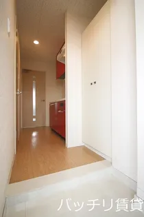 NO 82 EMPRESS【2階】の玄関