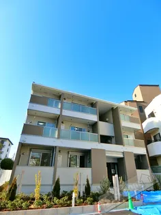 ロンガ ヴィータ和泉【3階】の外観