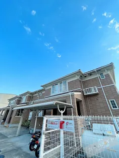 ハミング・バード【2階】の外観