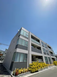 UNIVALY SAINVARIEの画像