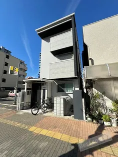 エヌエムスワサントディセットの外観