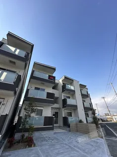 F asecia avance【3階】の外観