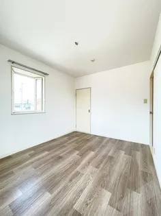 プレステージ大美野 A棟【2階】の内装