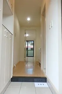 ベルメゾンSKY  【205号室】の玄関