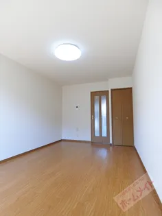 ワンズワン【2階】の内装