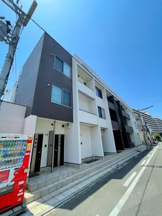 サザンテラス・ソレアード【1階】の外観